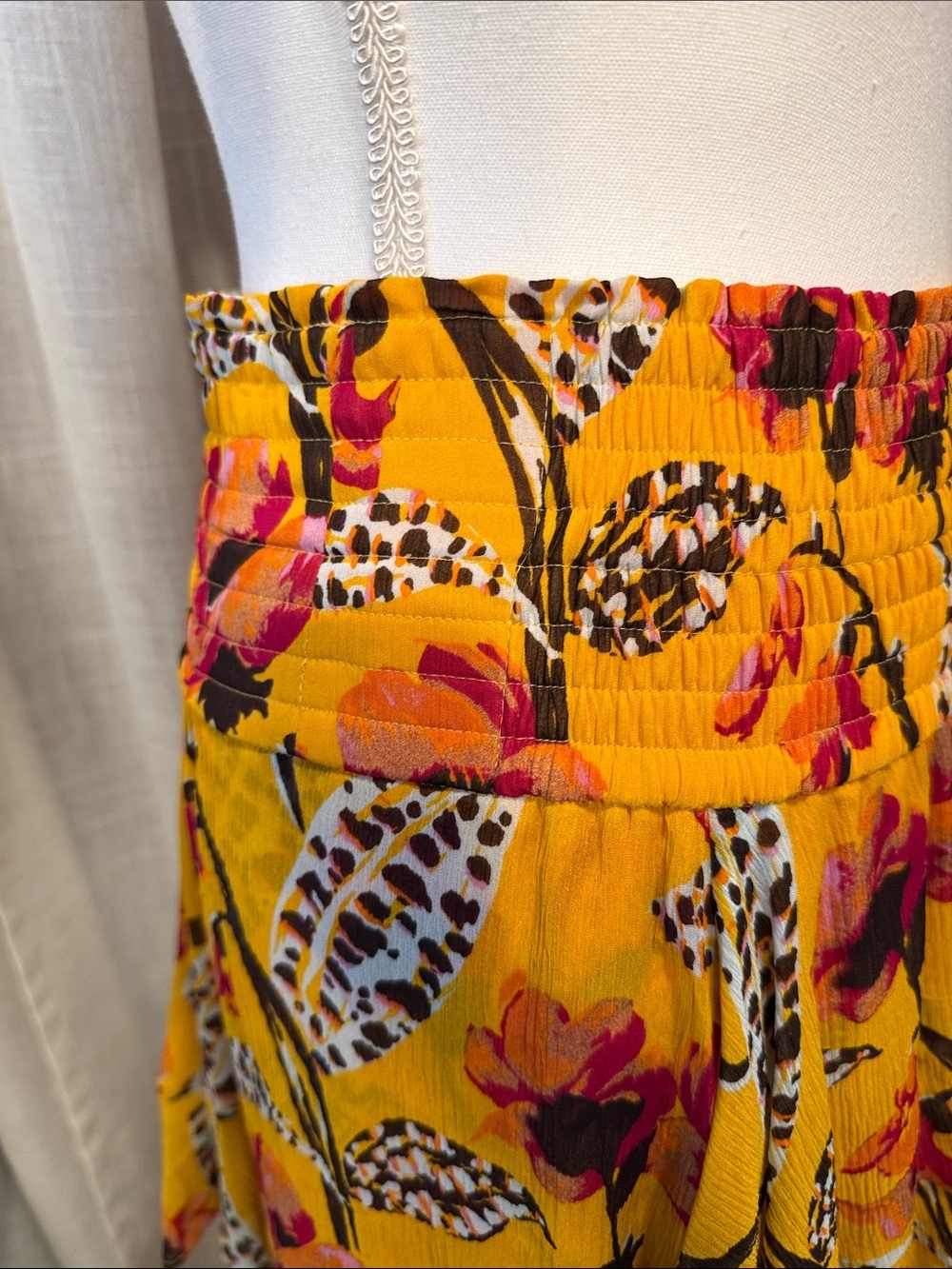 A.L.C. Silk Floral Smocked Mini Skirt Yellow Pink Size 6 - Picture 9 of 16